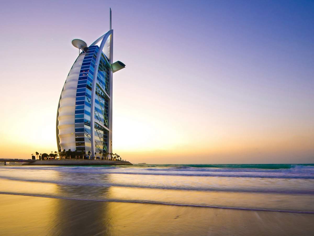UAE Team Emiratesが2023新ジャージを発表。ウェアサプライヤーはGobikからPisseiへ！