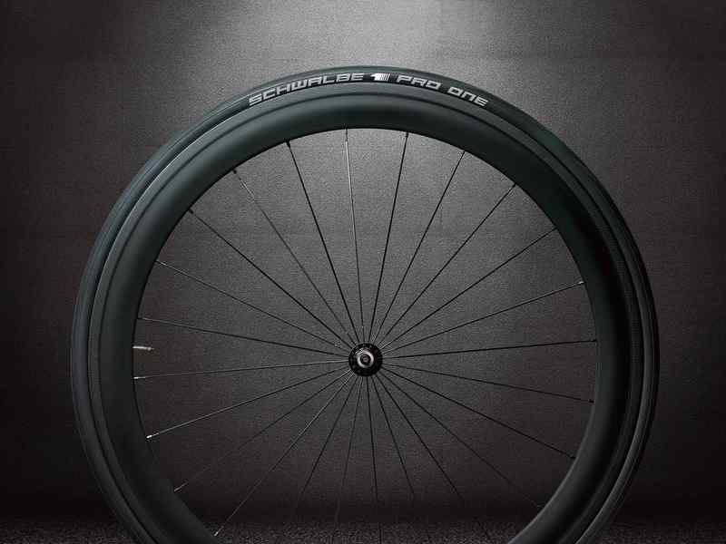 GP5000を超えるか？Schwalbeが新しいチューブレスタイヤPro One TLEを発表 | Bike News Mag