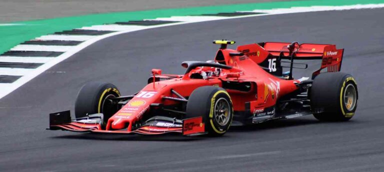ピレリ（Pirelli）のタイヤとF1マシン