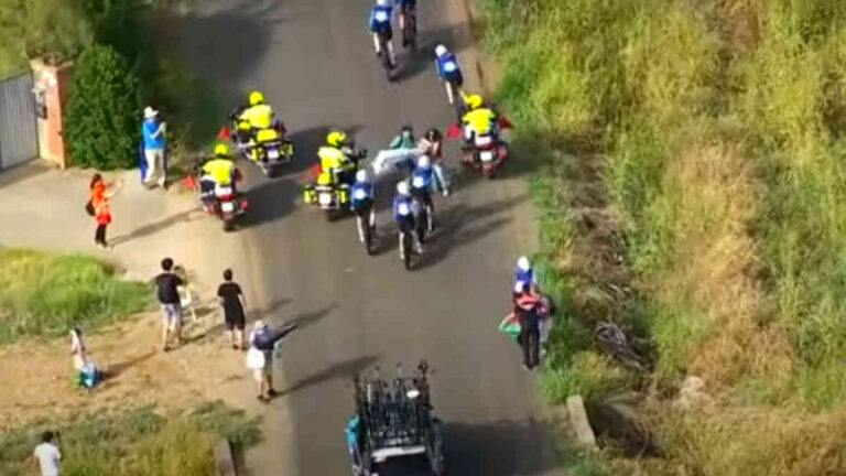 2025ブエルタ・ア・エスパーニャ第5ステージで乱入した親パレスチナデモ